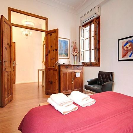 Beds & Breaks Strauss Lägenhet Valencia Exteriör bild