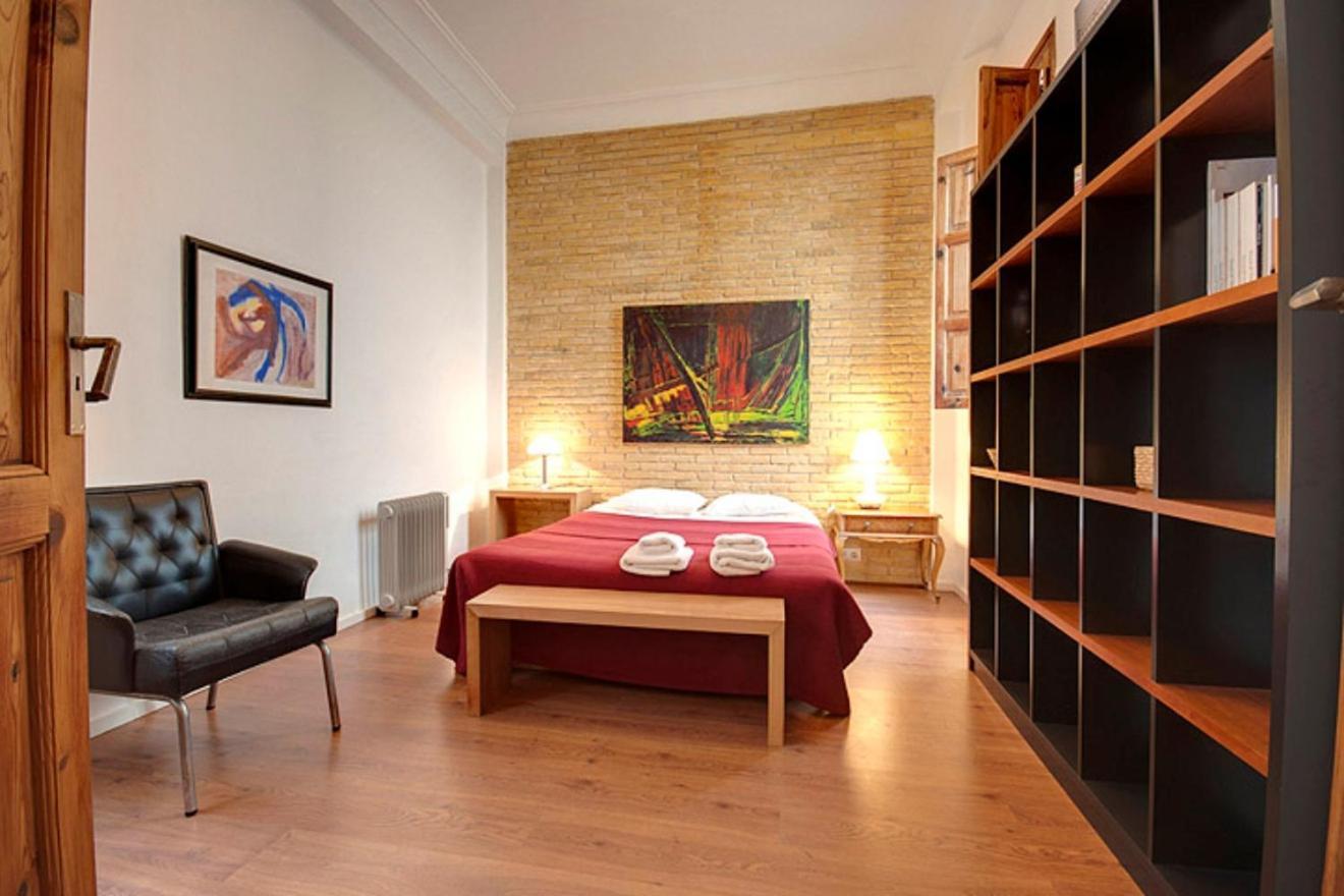 Beds & Breaks Strauss Lägenhet Valencia Exteriör bild